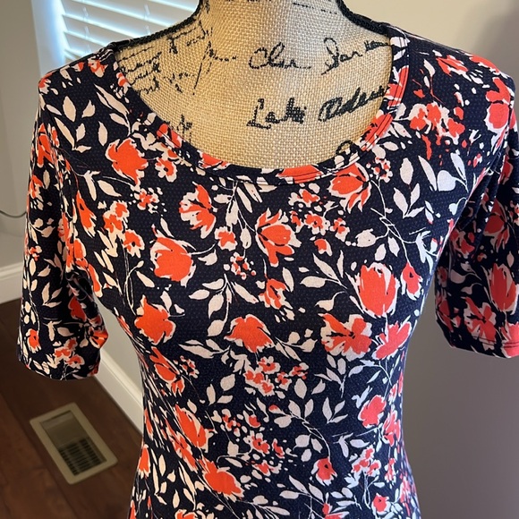 NWT Julia LulaRoe Dress. Size XS. Tons of stretch. - Picture 2 of 5